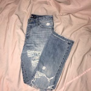 Distressed high waisted vintage Hollister jeans